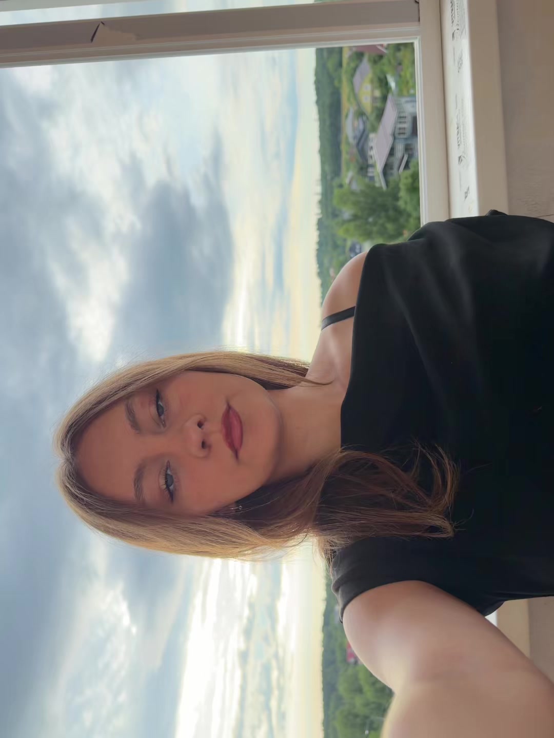 @🍸