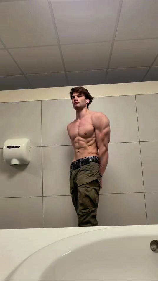 @ᛣayro