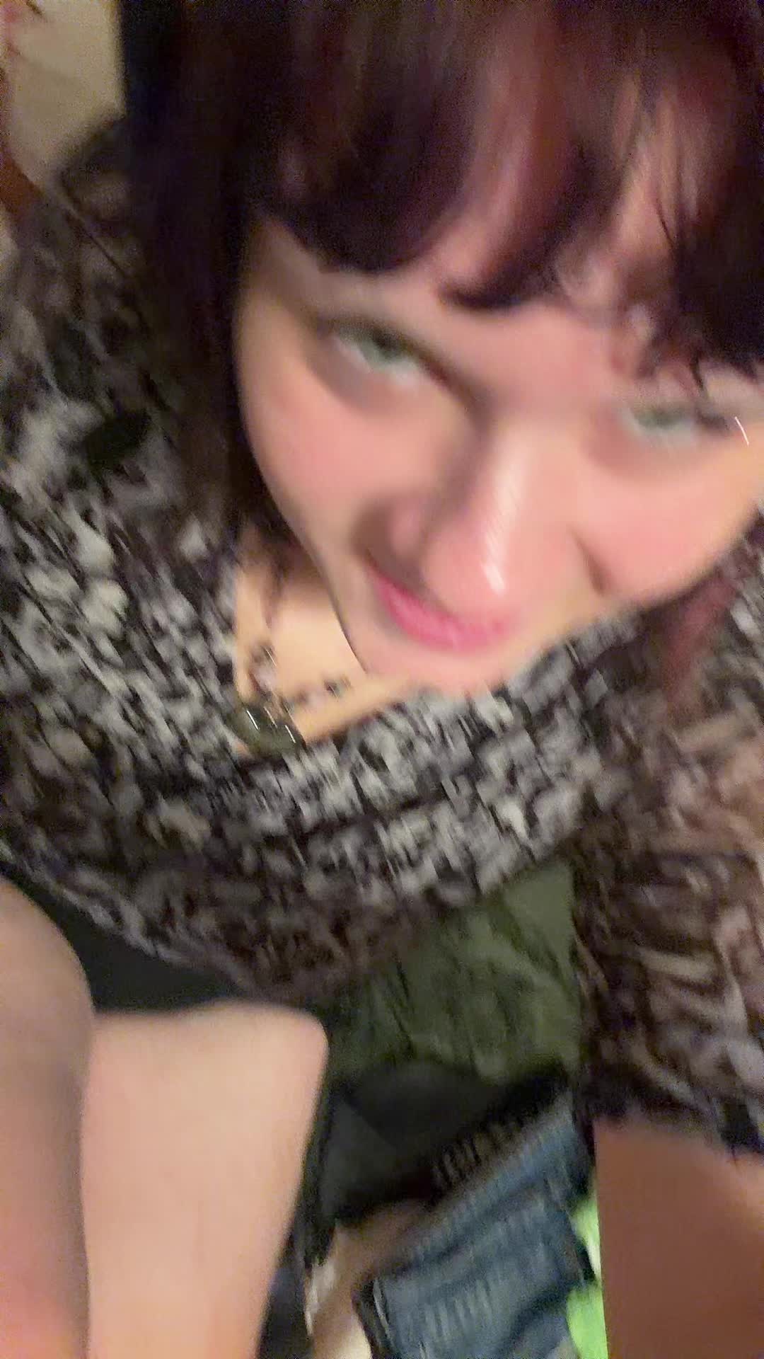 @🥸