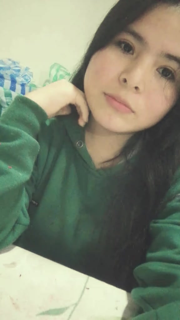 @Eli..🍒💫