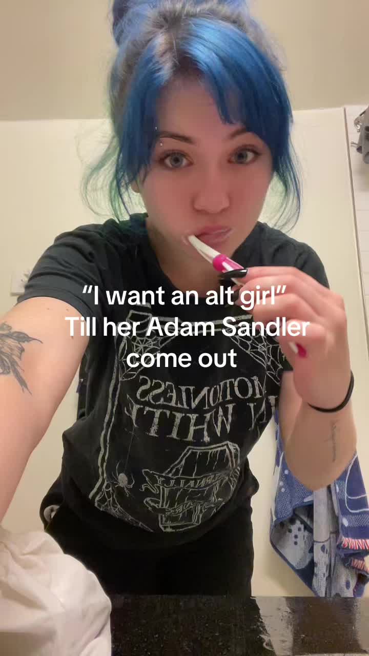@Sarah jean 🖤
