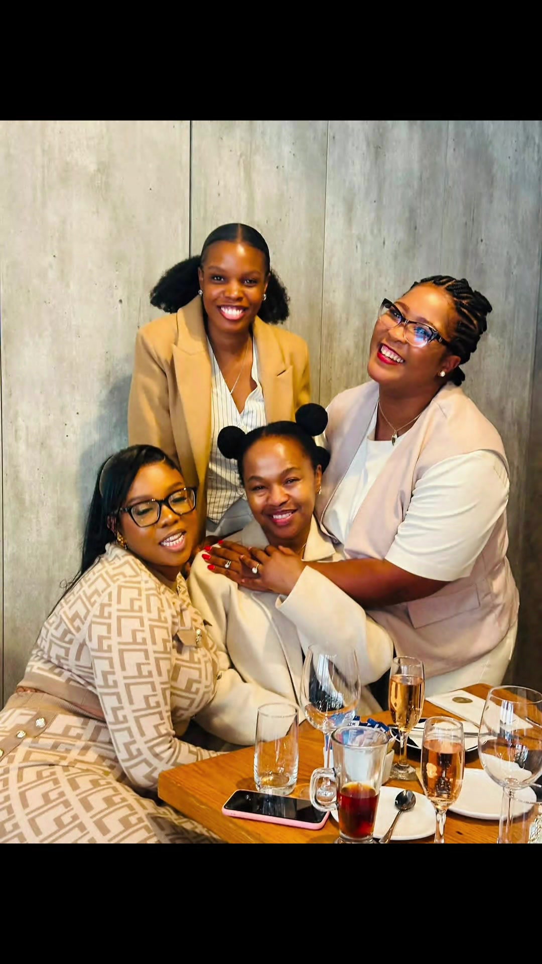 @Sindiswa_Dlathu