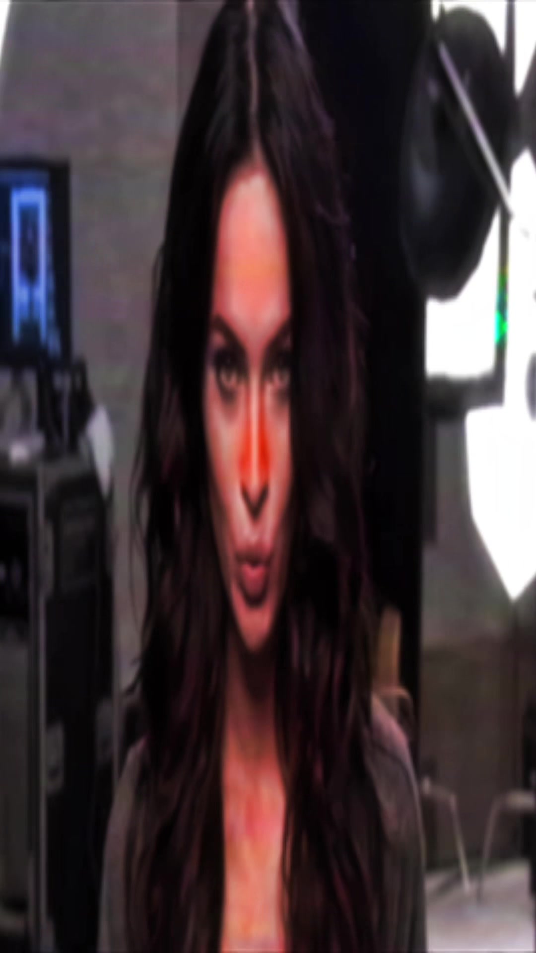 @⃟