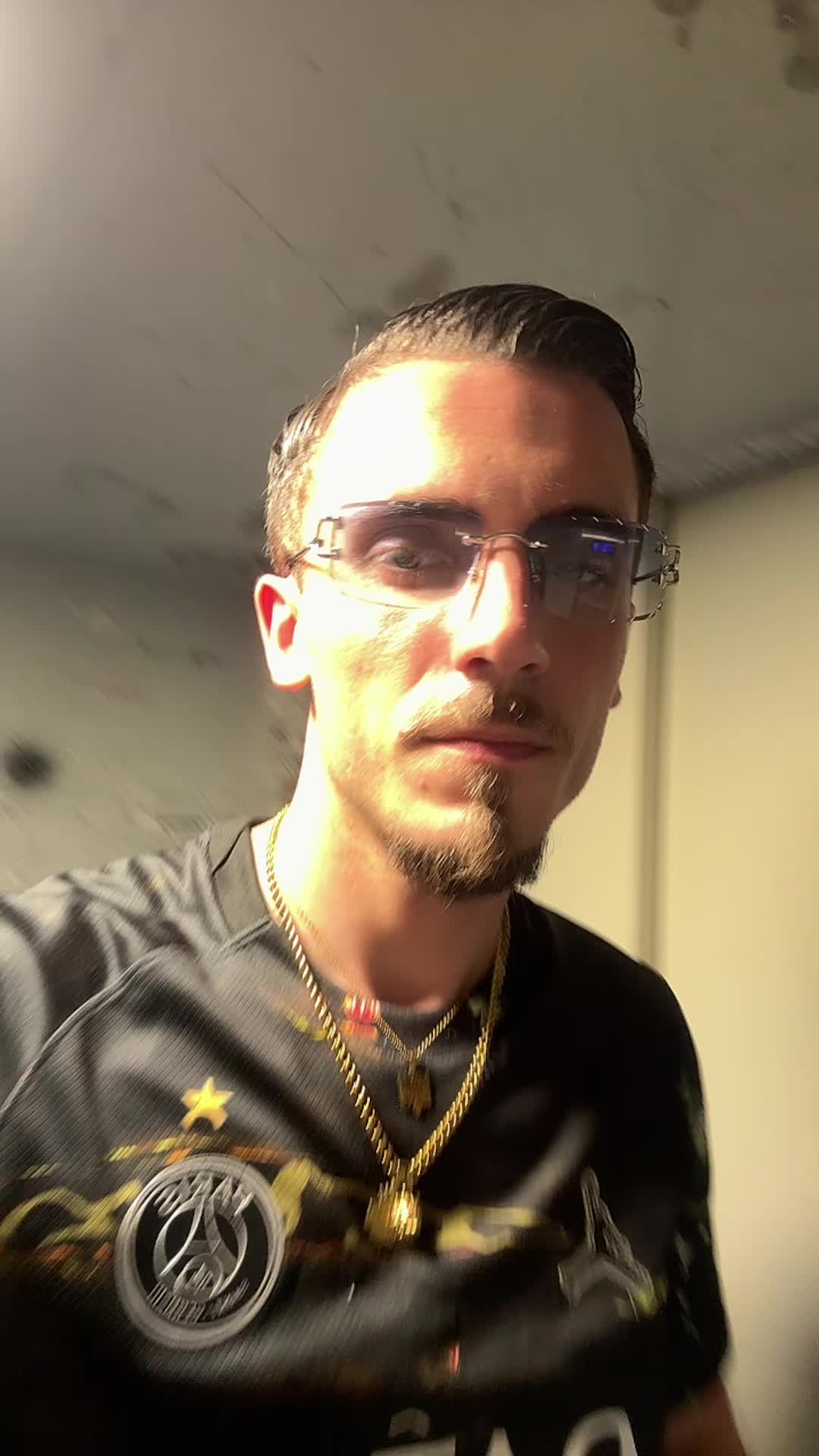 @M○N$$I&pound;UR_K