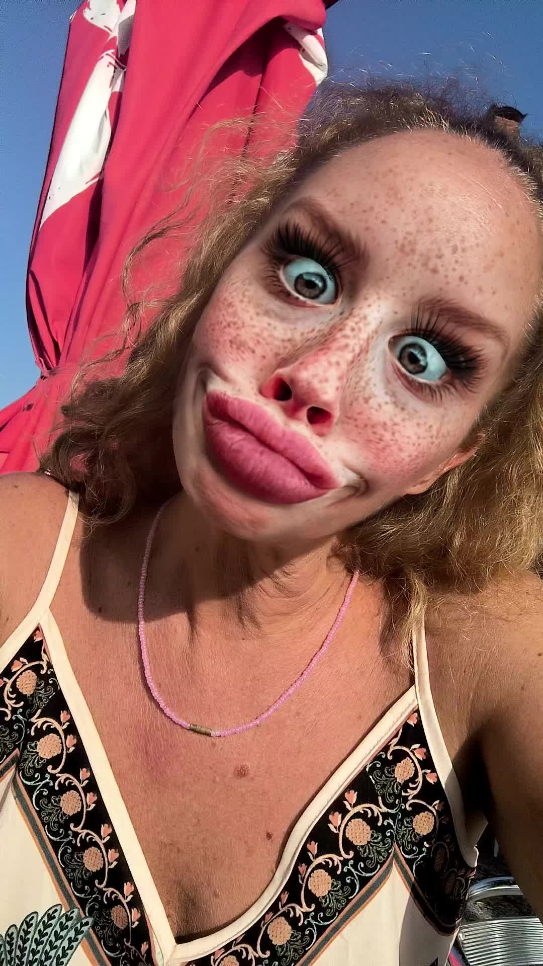@Valentina Candelari