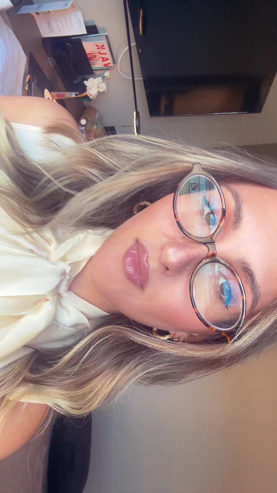 @Franci