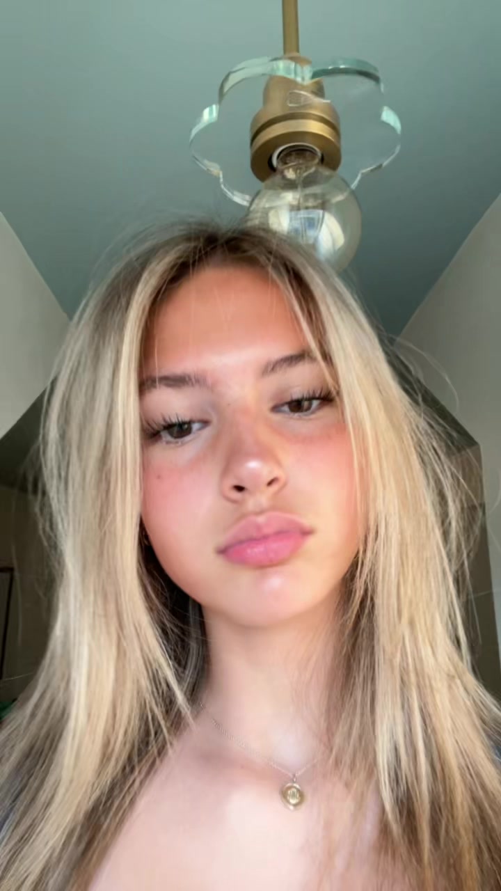 @Chloe