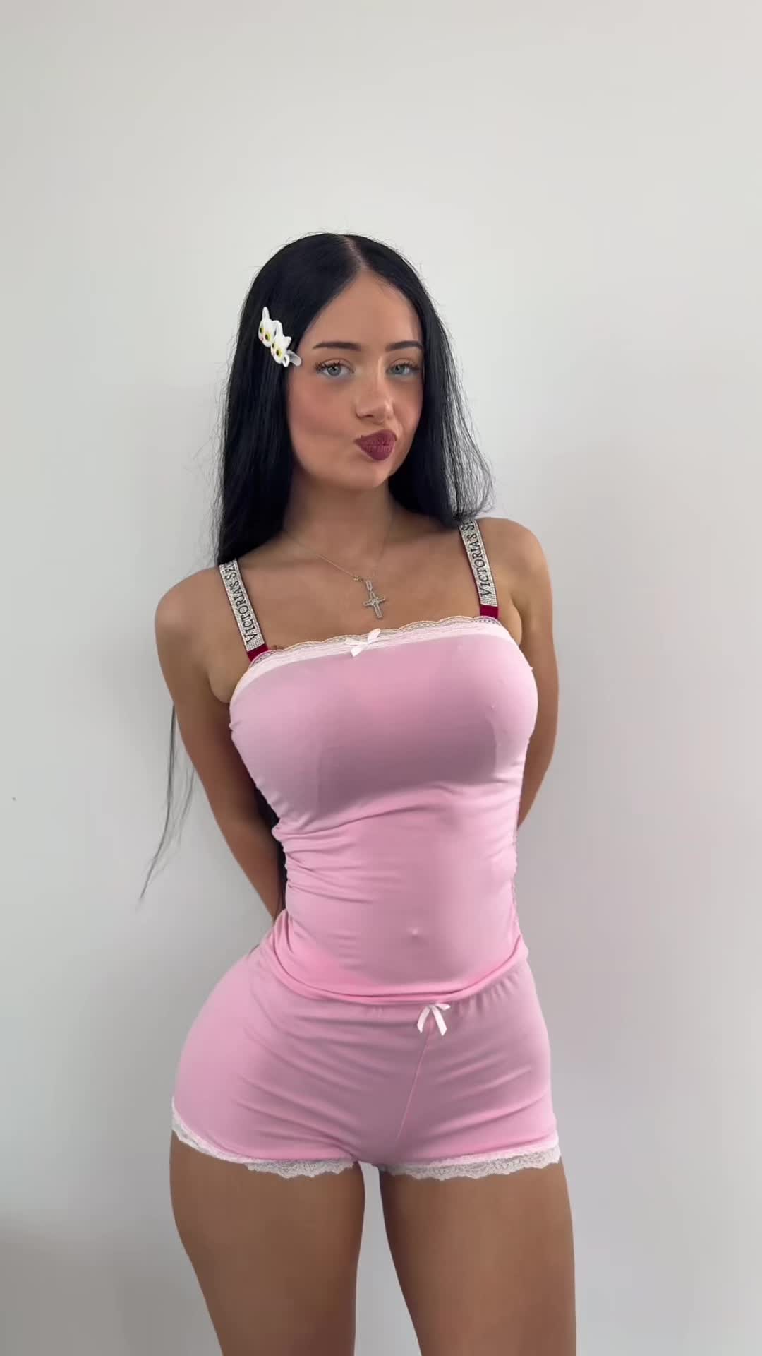 @lillyabellaa