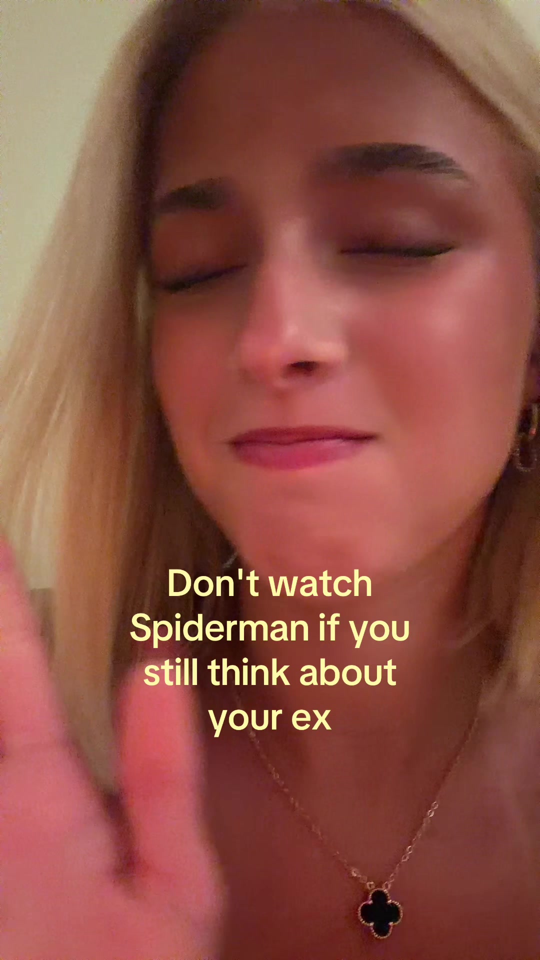 @theelliebarker