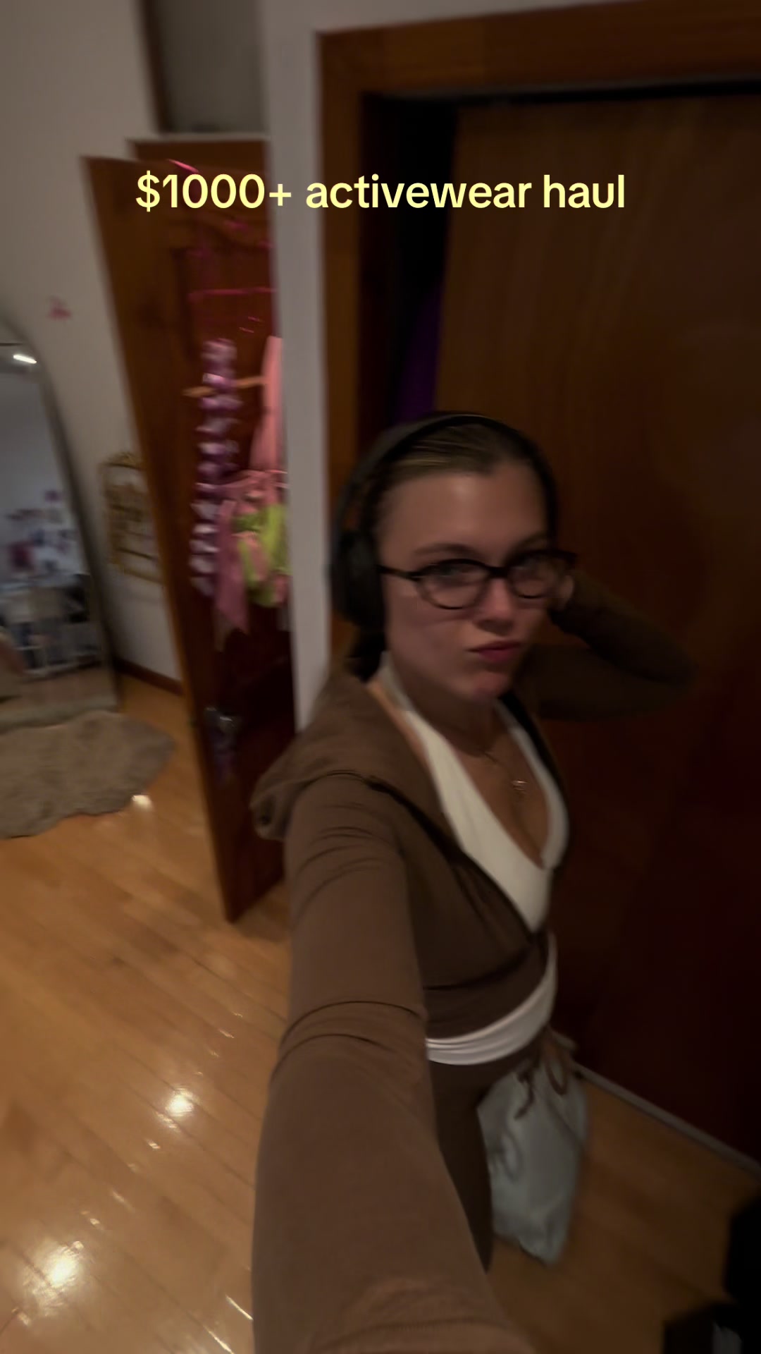 @leavesloneczkoalone