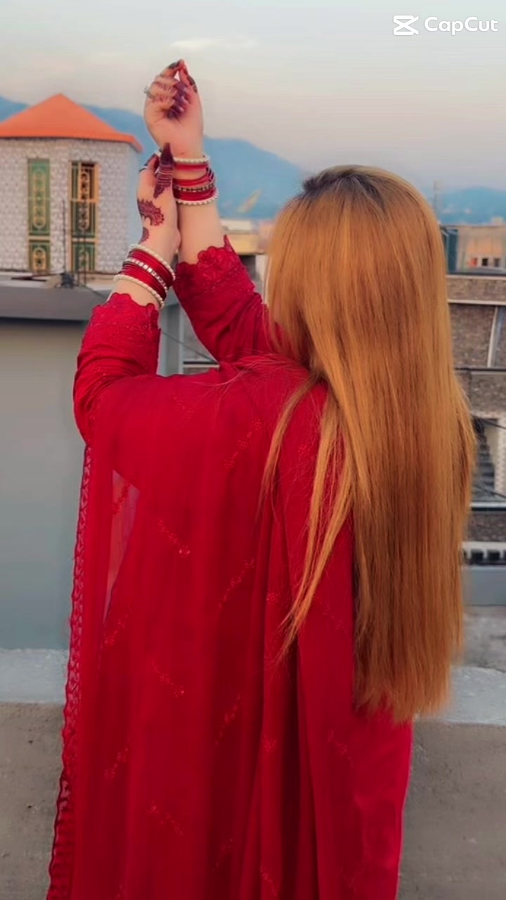 @Mąłkąňiîi🦋