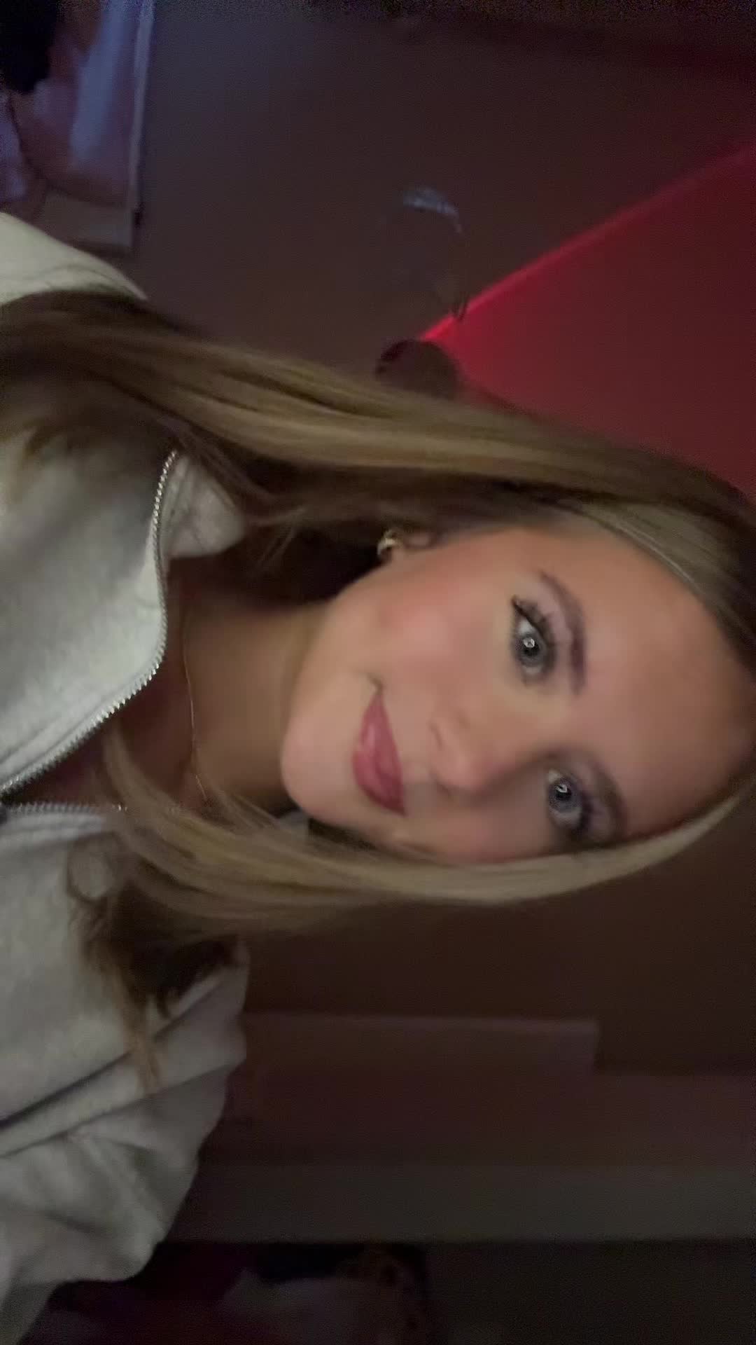 @𝒂𝒅𝒆𝒍𝒚𝒏