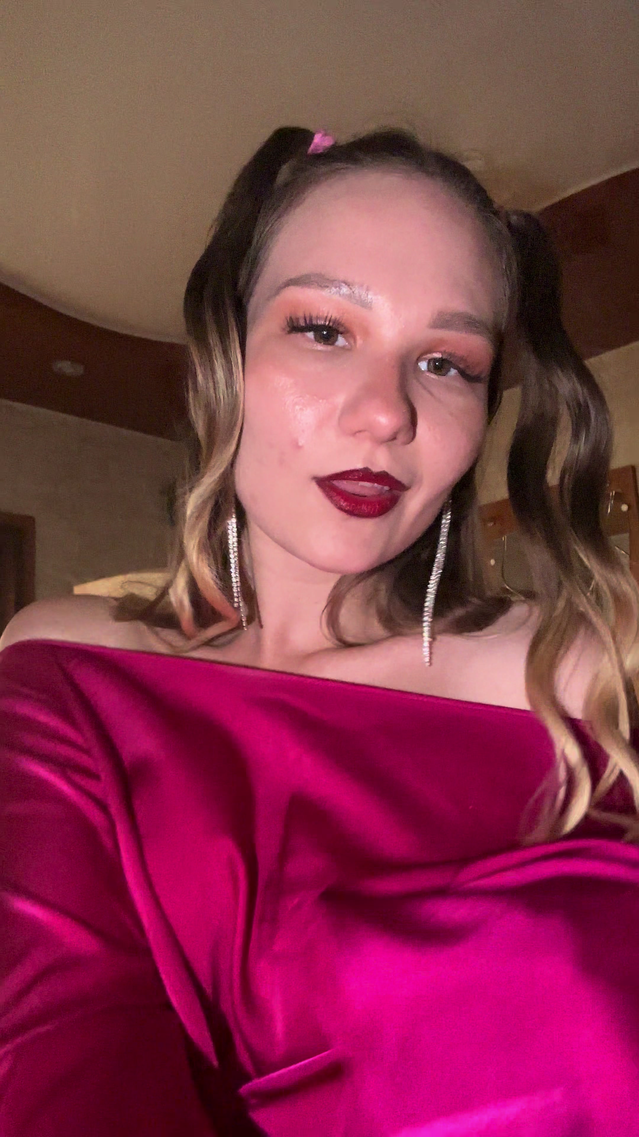 @Ksiushenka14