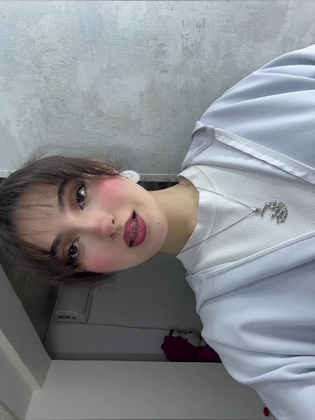@<3