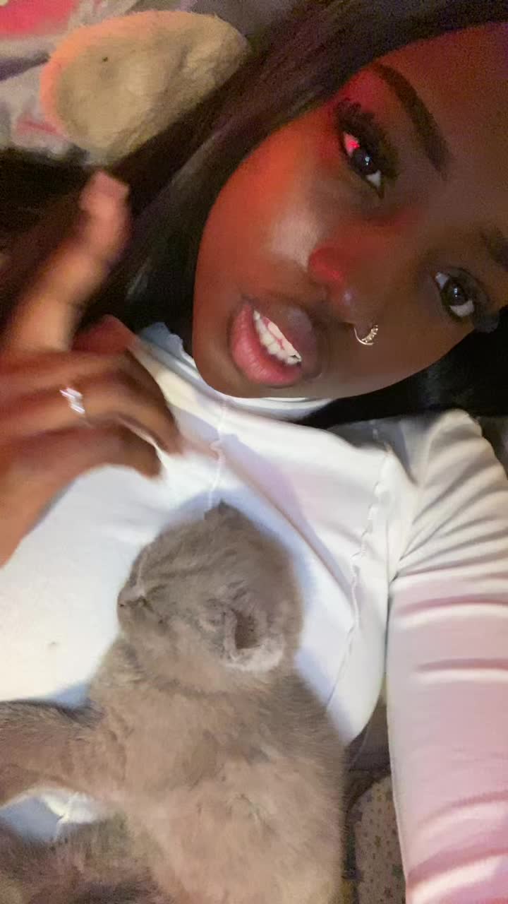 @q🍫
