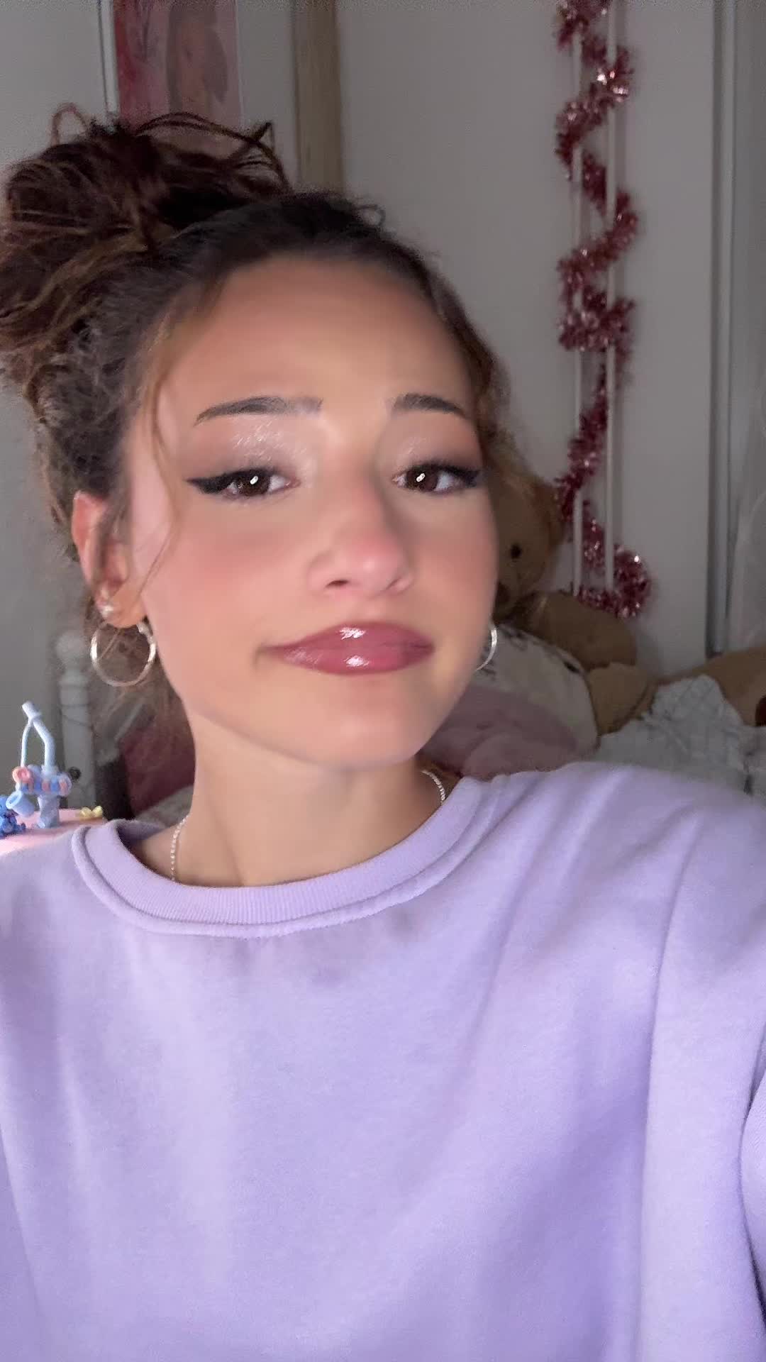 @𝒜𝓃𝓃𝒶🪽
