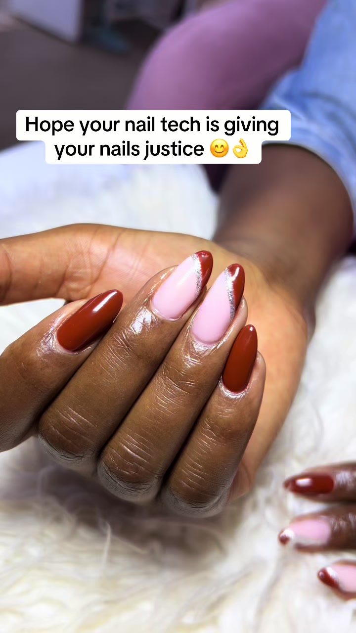 @Essie&rsquo;s glow hub