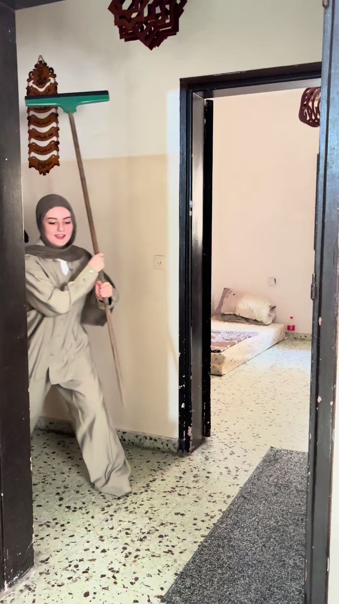 @emanlulu_