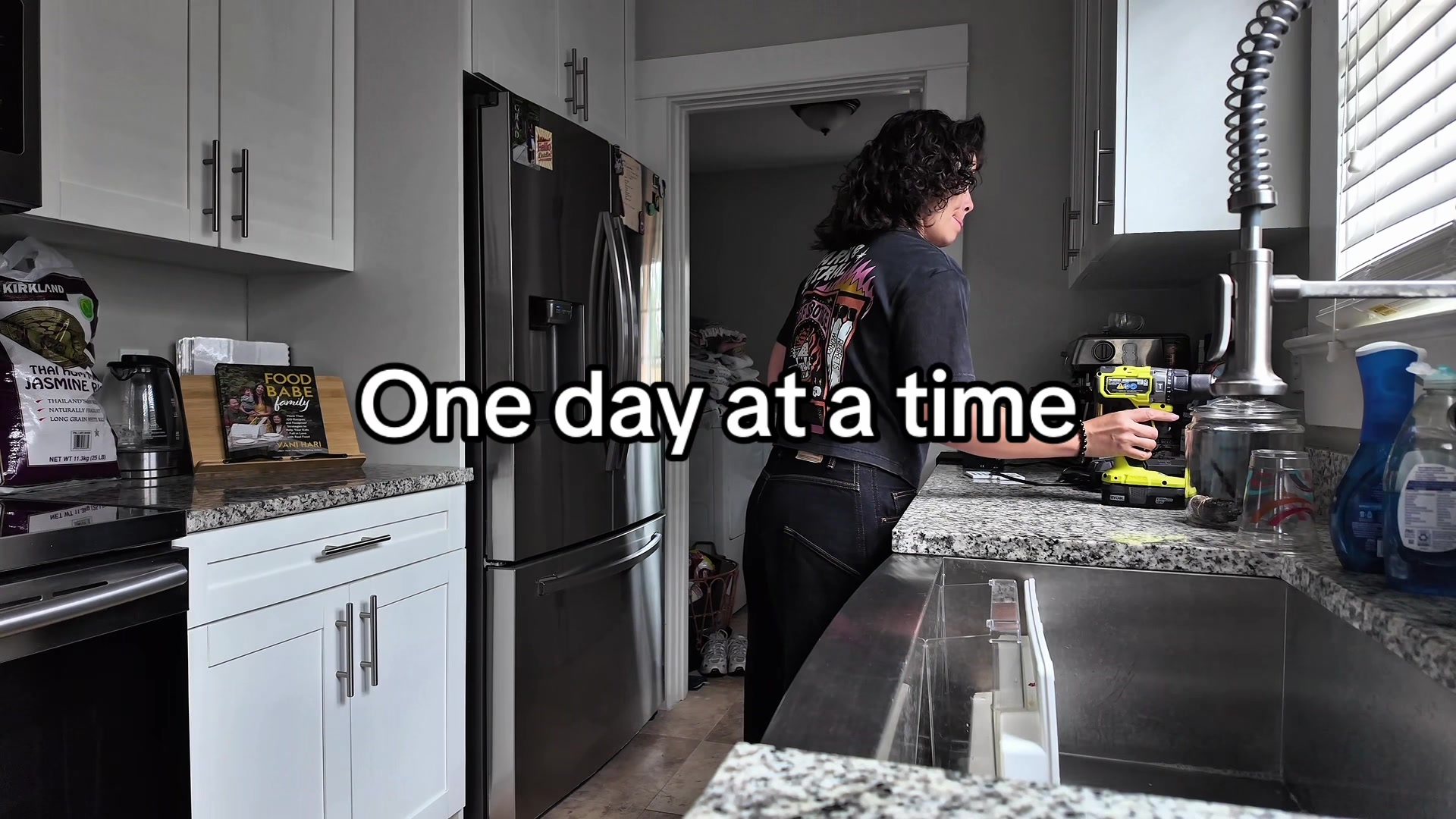 @Theebooblessbabe