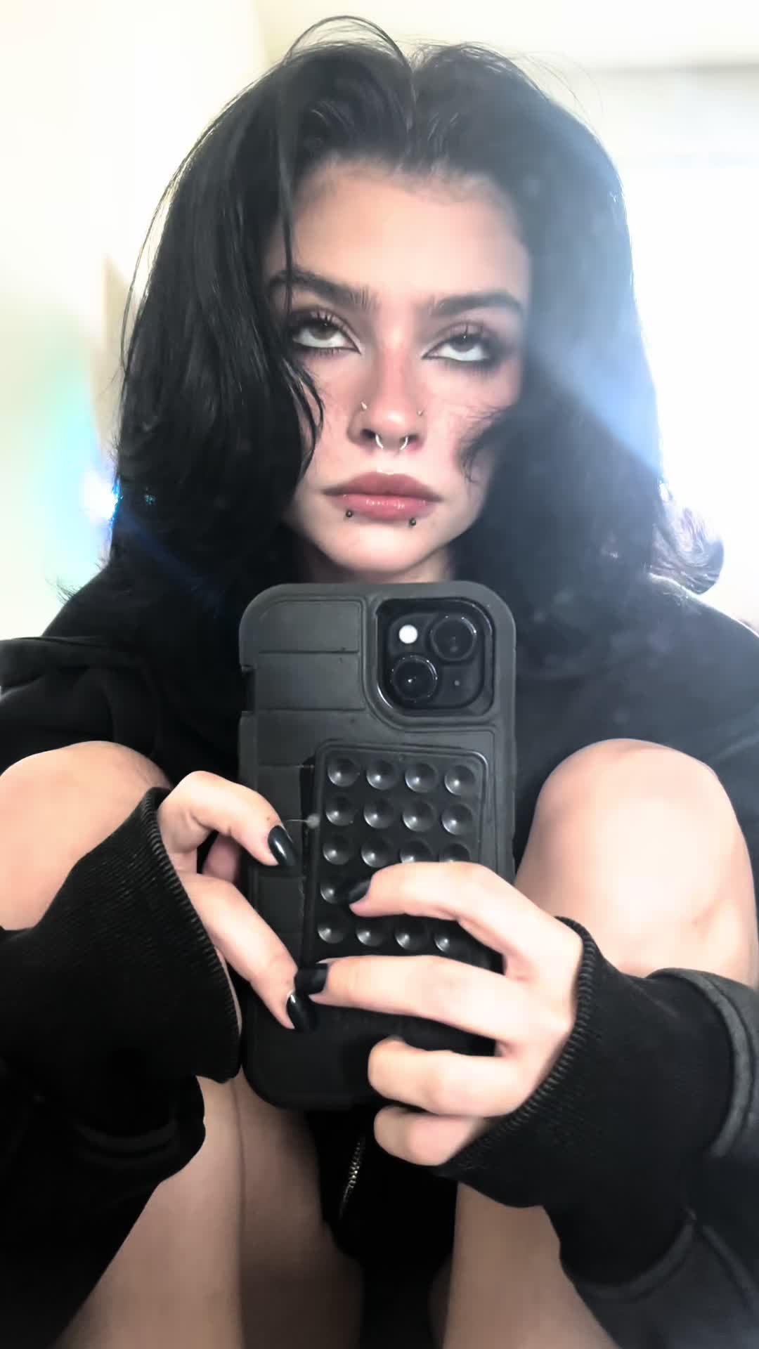 @bella