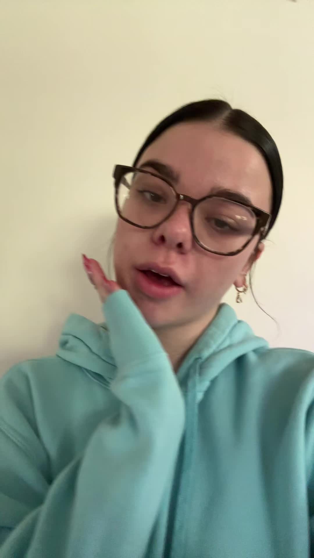 @lily