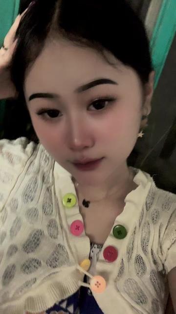 @velicyaa