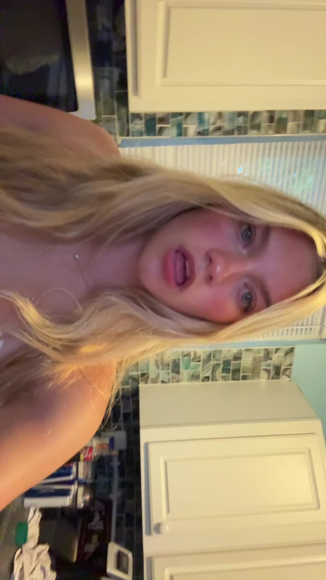 @rylee🙈🦄💗
