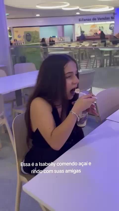 @oq_a_Belly_tá_fazendo...?