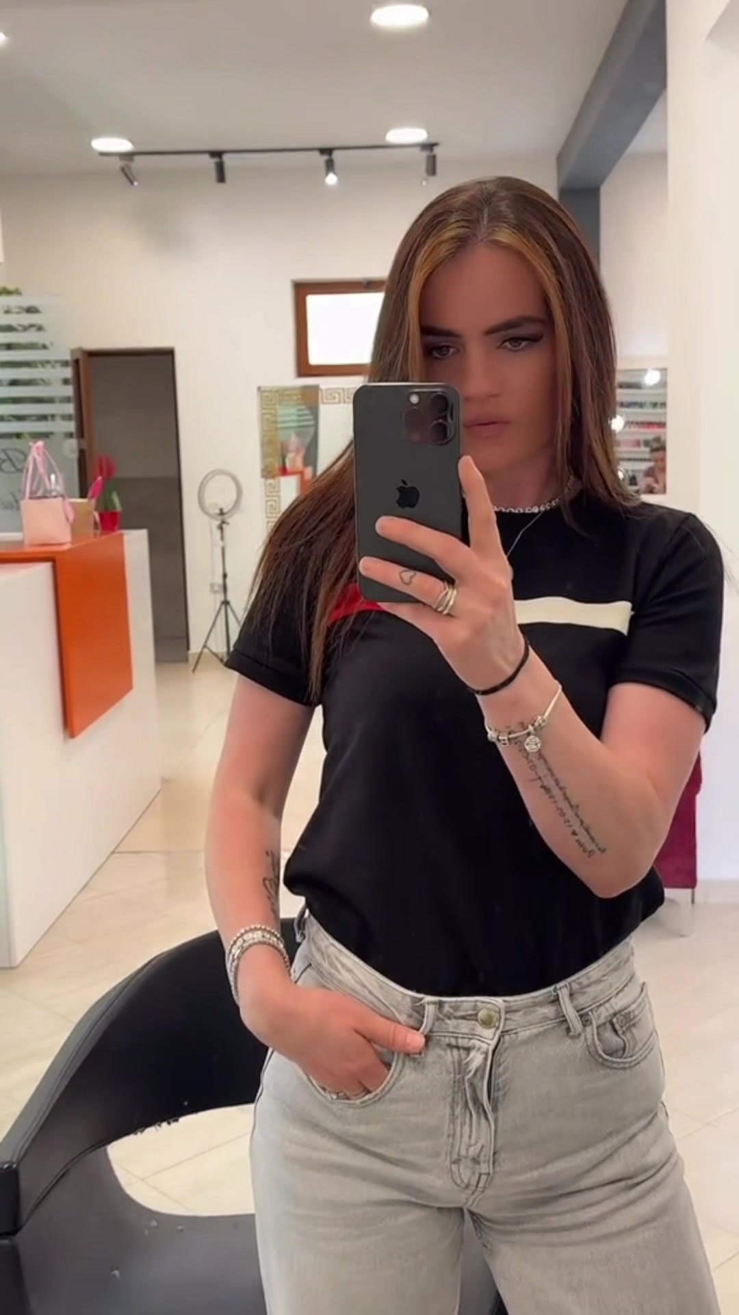 @ESTER 🦂🥀🪬