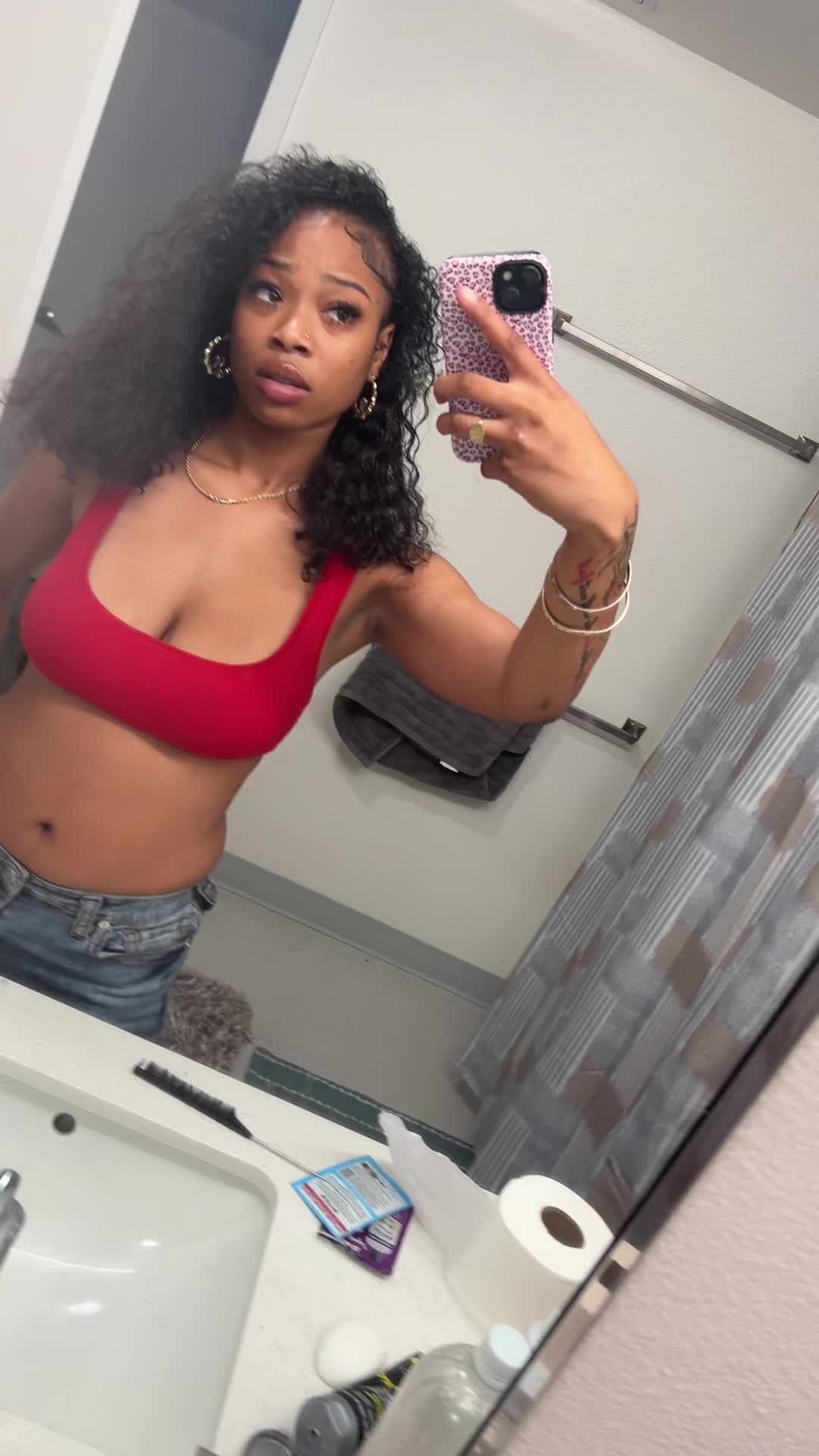 @NoimnotthatDeVine