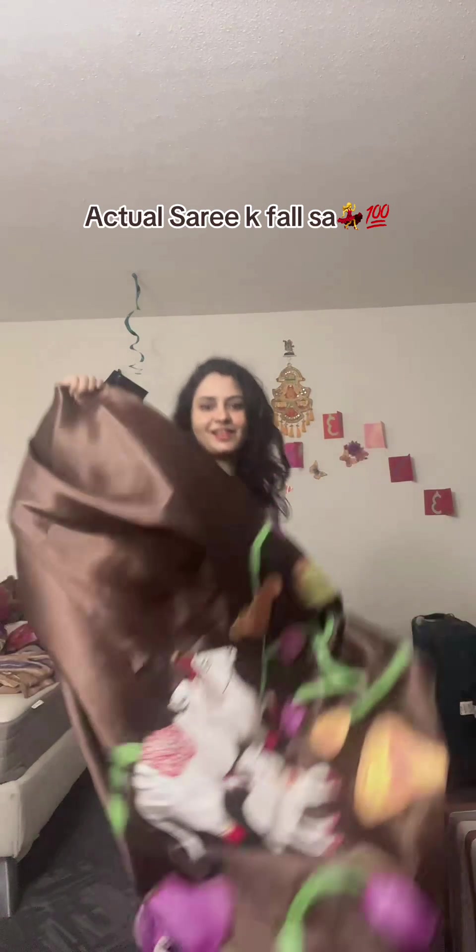 @(nidhzazz) Dr. Nidhi Joshi