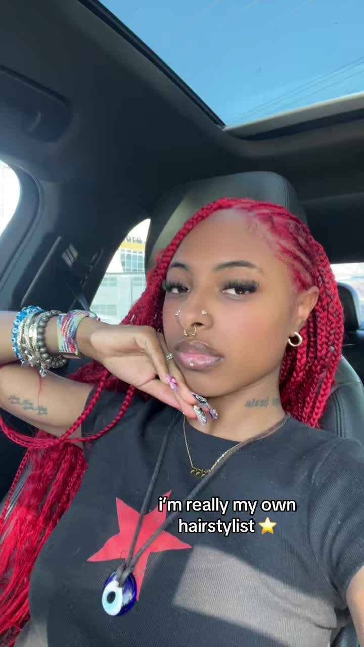 @KURLYWRLD ✶