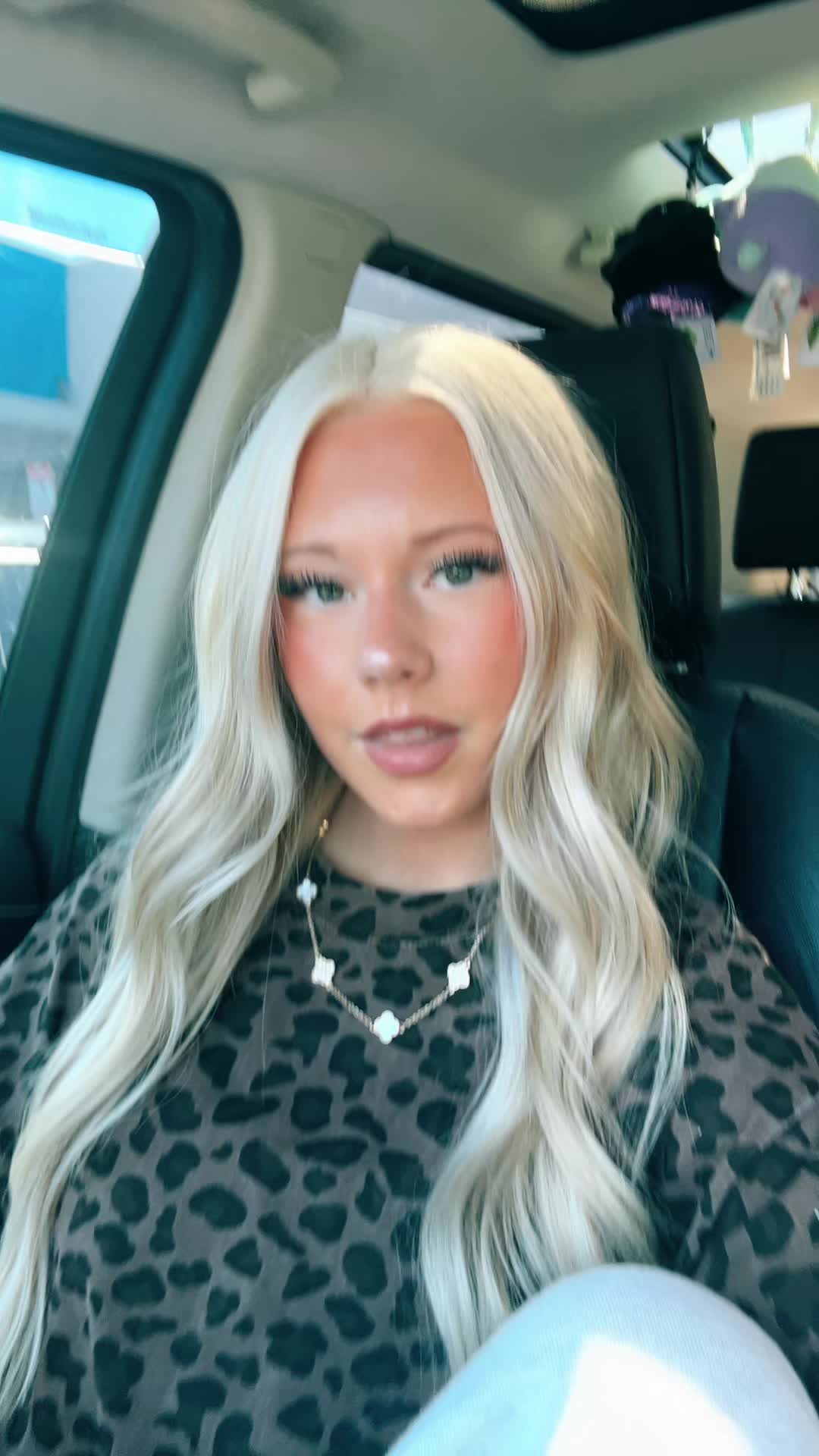 @AVA