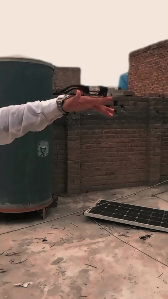 @MALIK ZAIN 😎⚡🤟