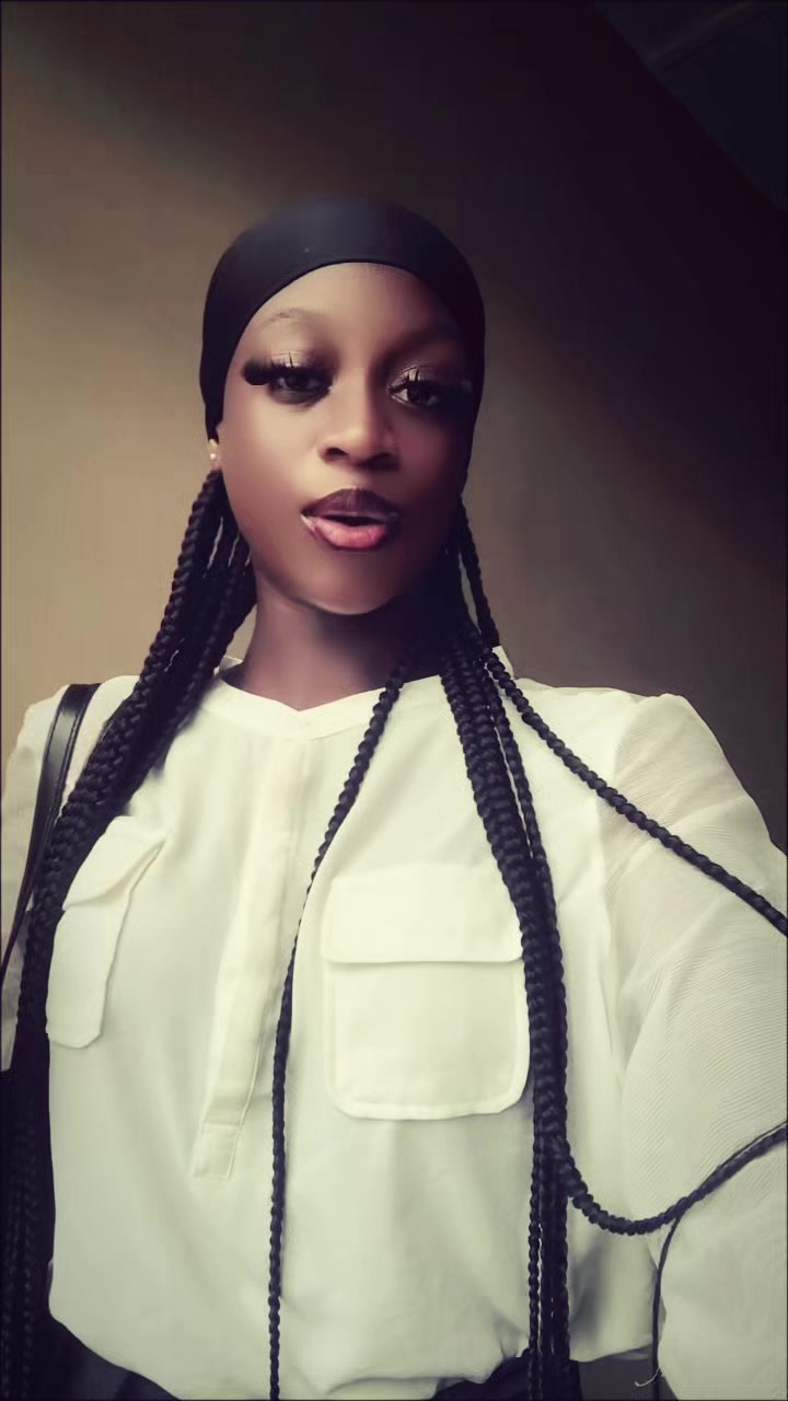 @ALIYAH🥀