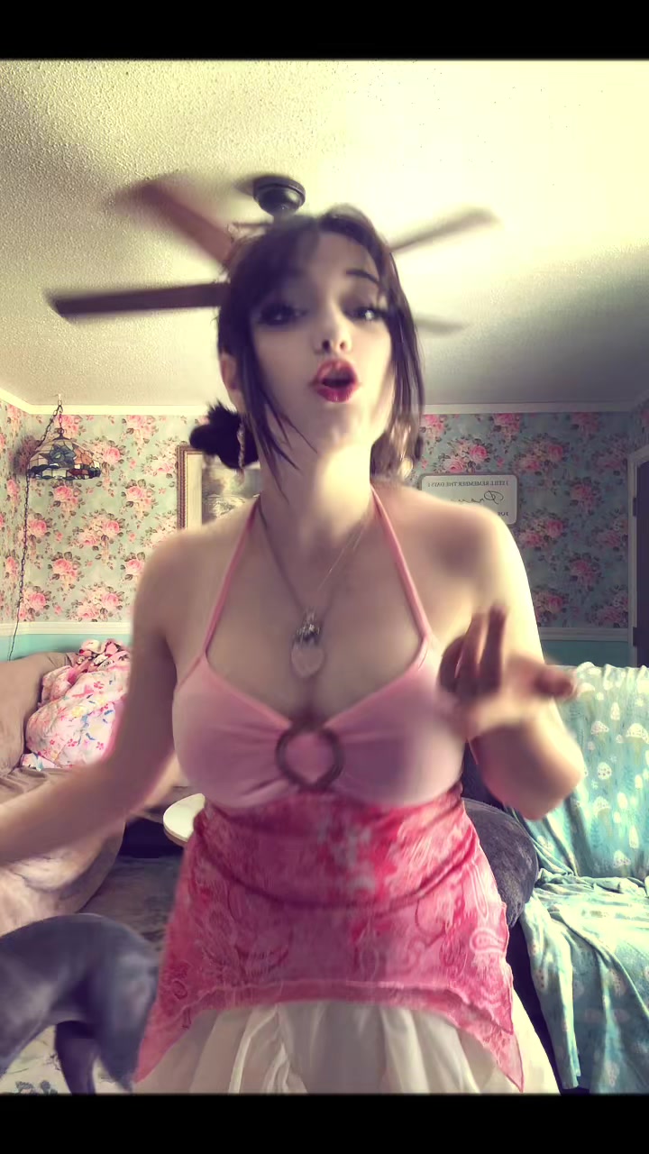 @Alyssa🧁🪽🫧