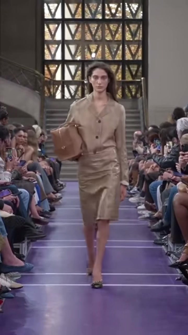 @models walk✨
