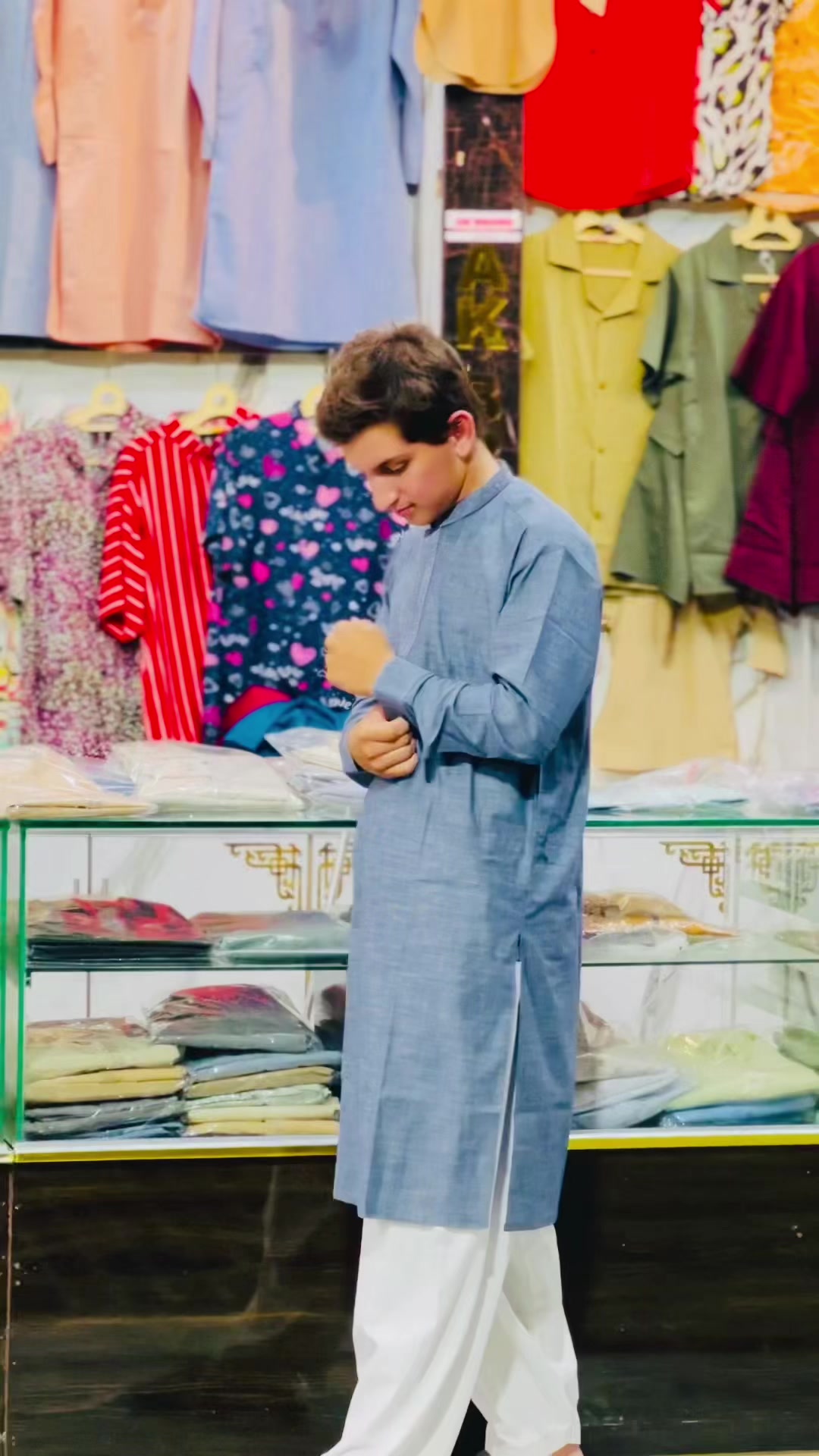 @AK BRAND GARMENTS 🧥
