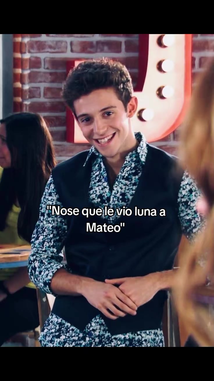 @soy_ luna🍓🌙