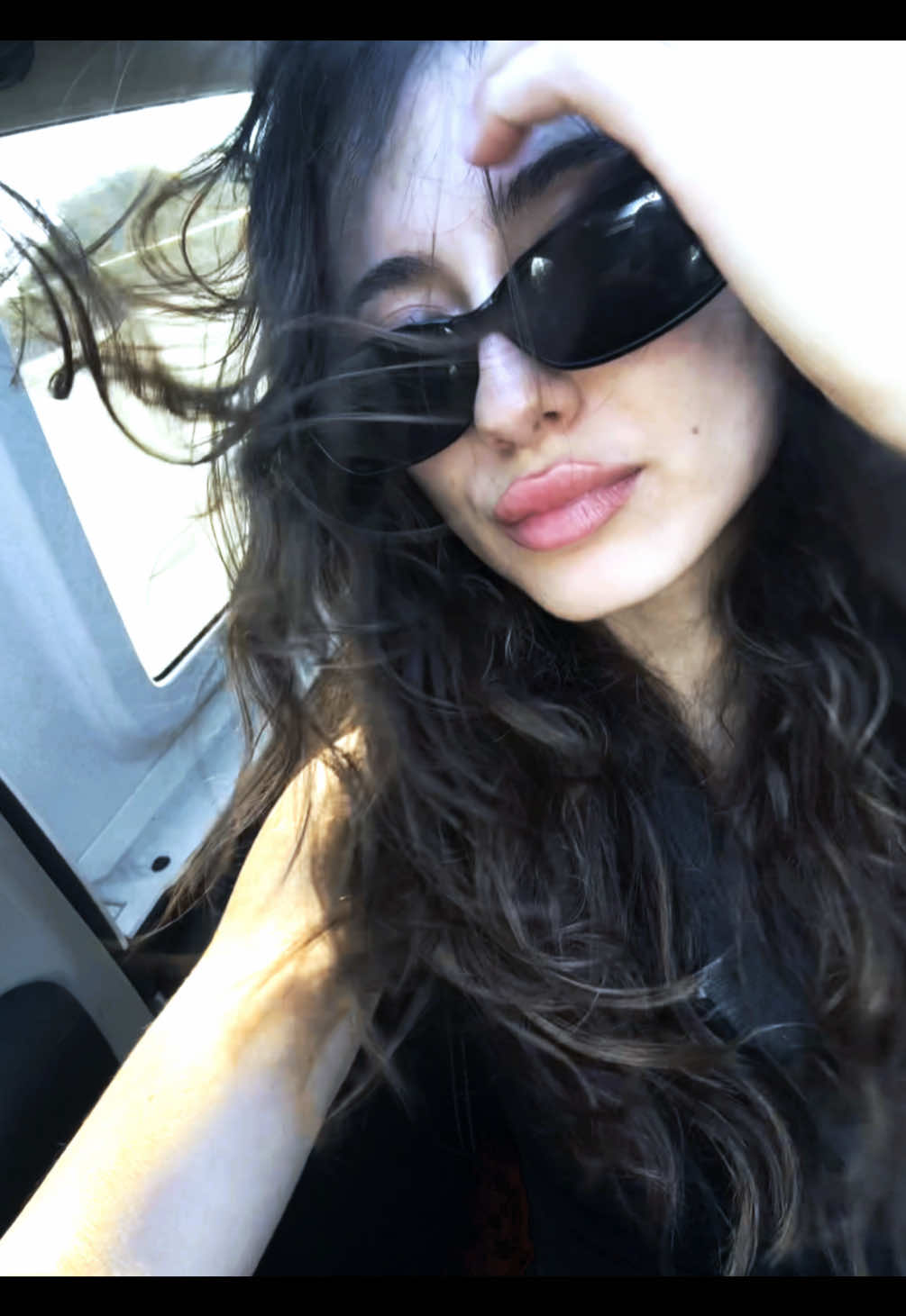 @Bella