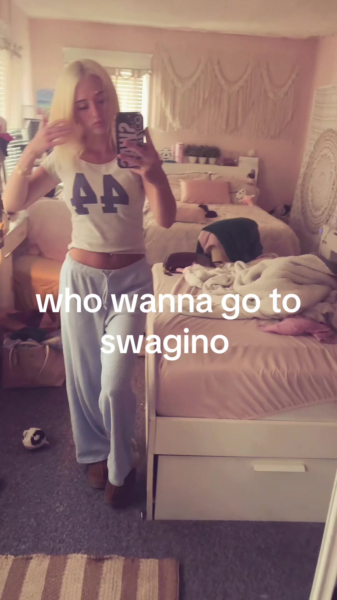 @lickbacklaura🐆🍸🍒🎱