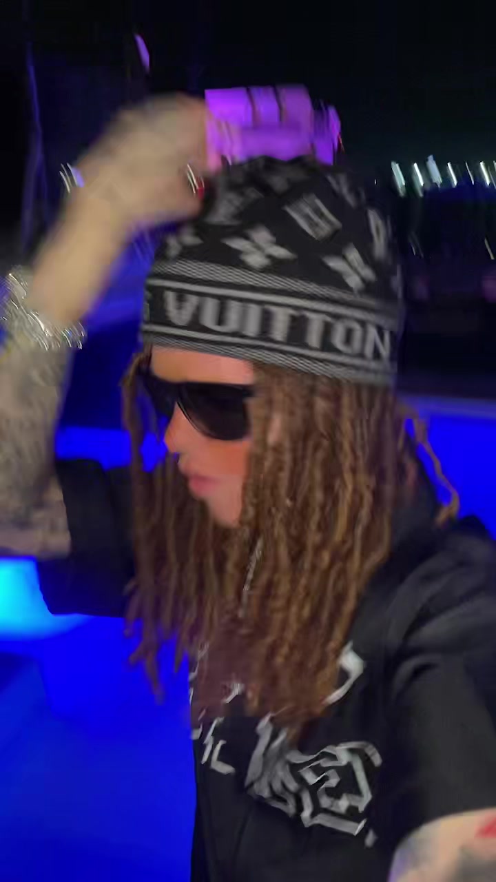 @redd__baby