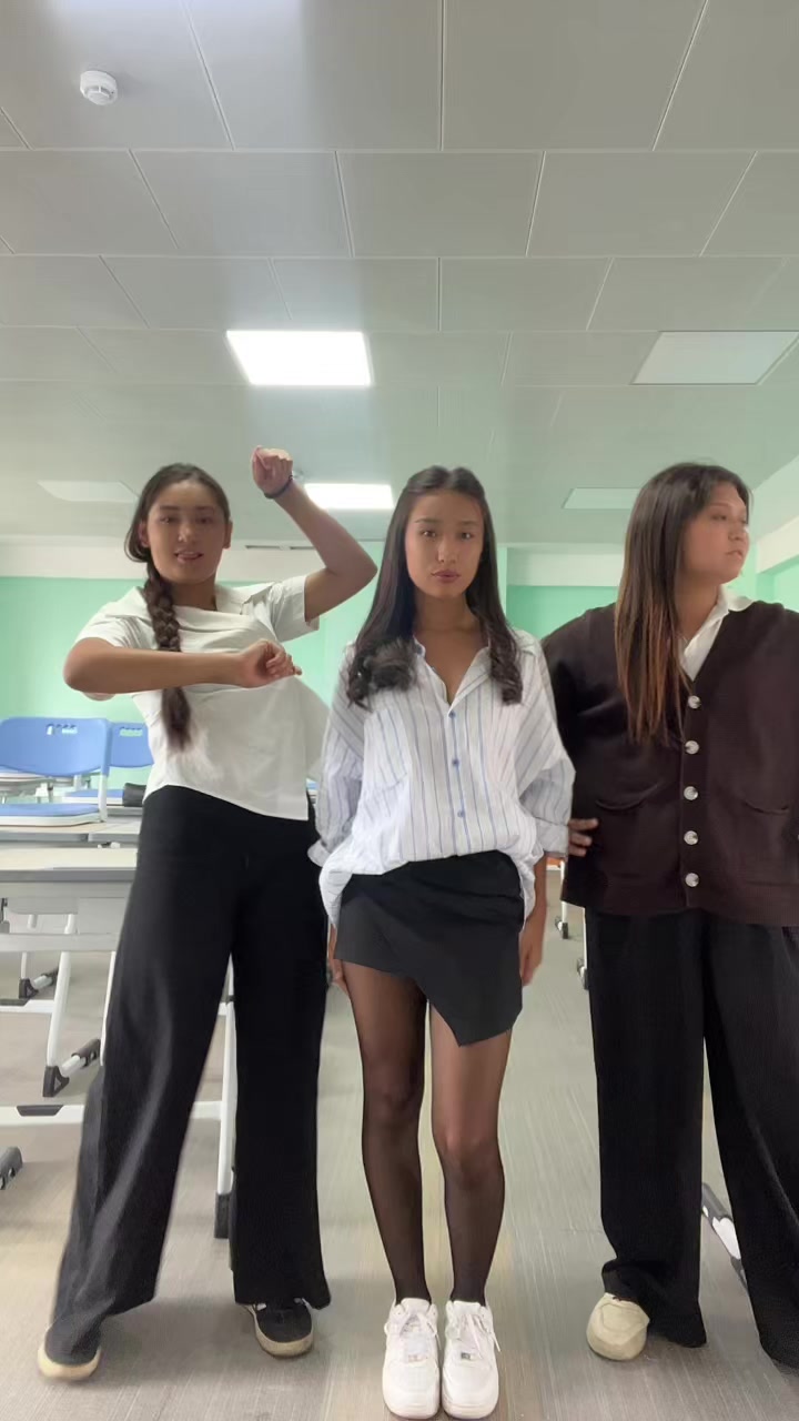 @𝒰𝓂𝒶𝓇𝒶𝓁𝒾ℯ𝓋𝒶