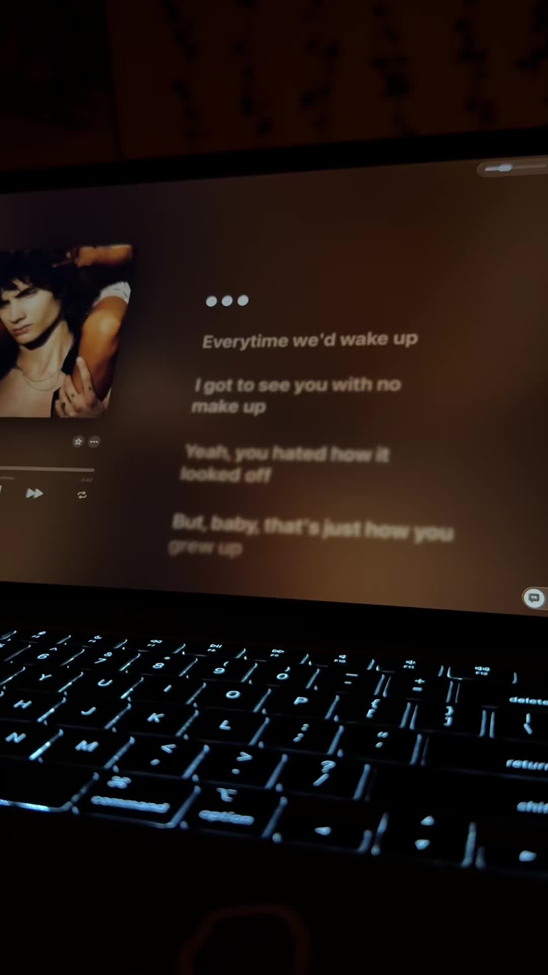 @Lyrics Paradise