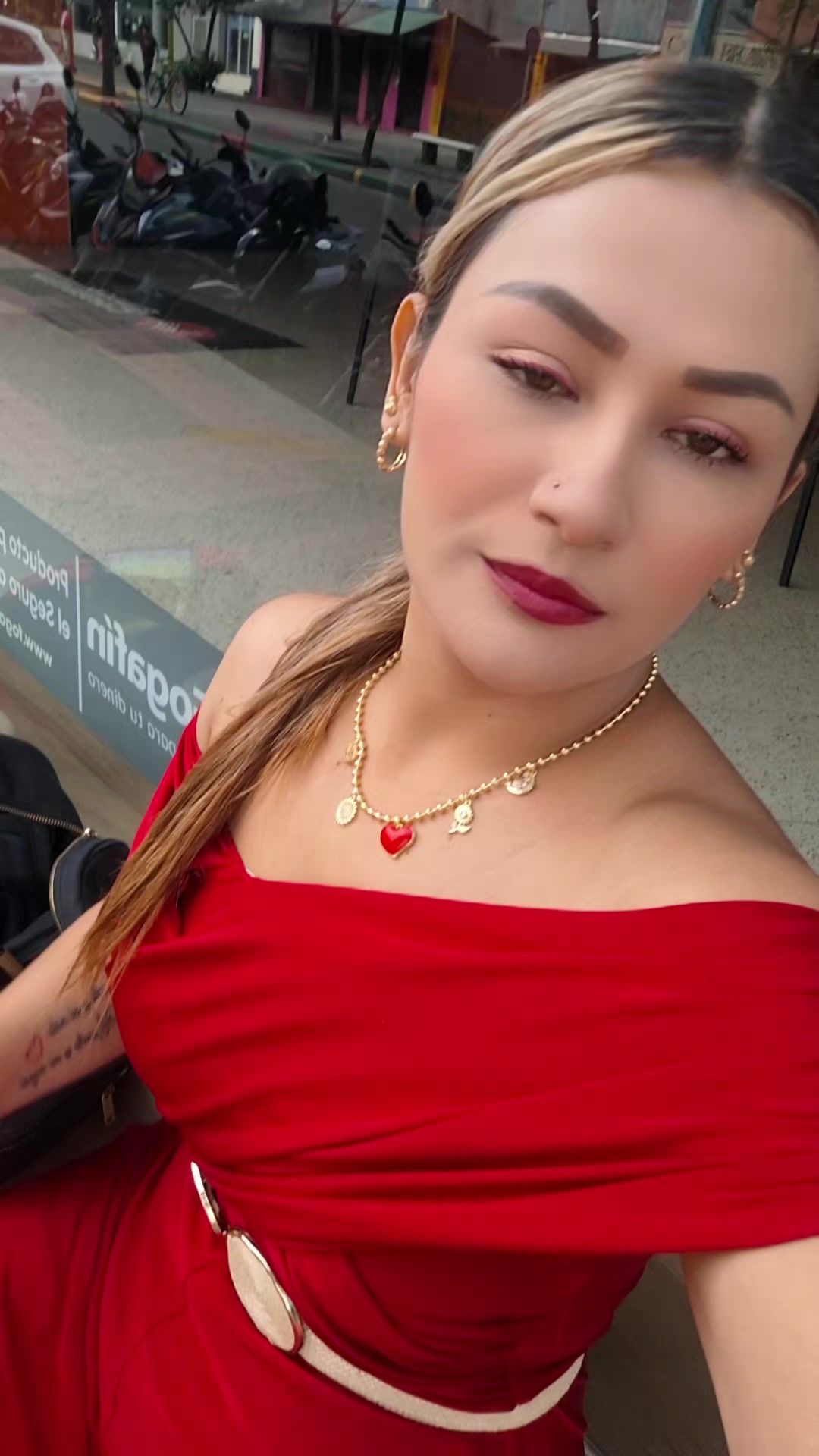 @Leidy v Cuellar R