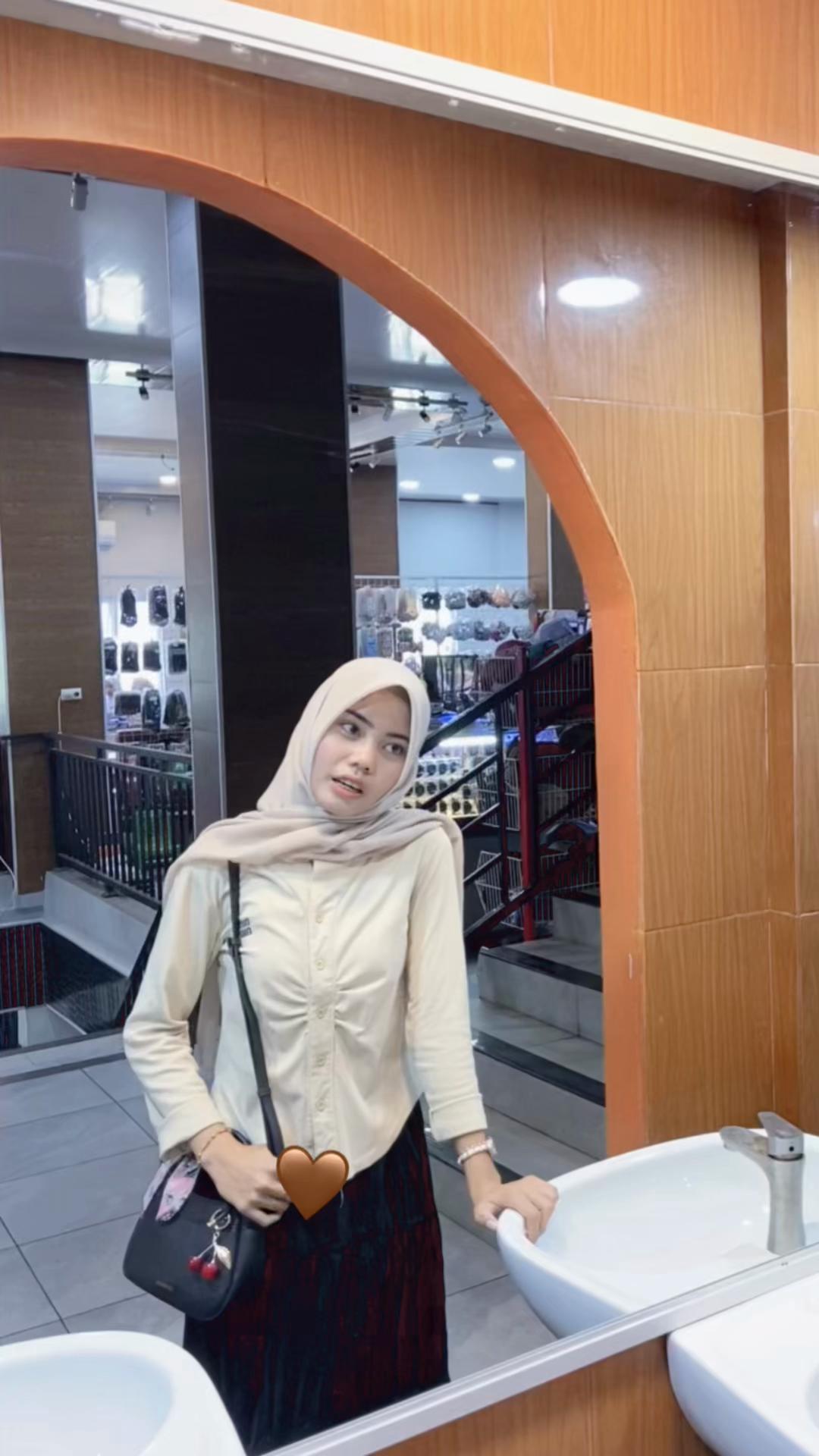 @putrikecill