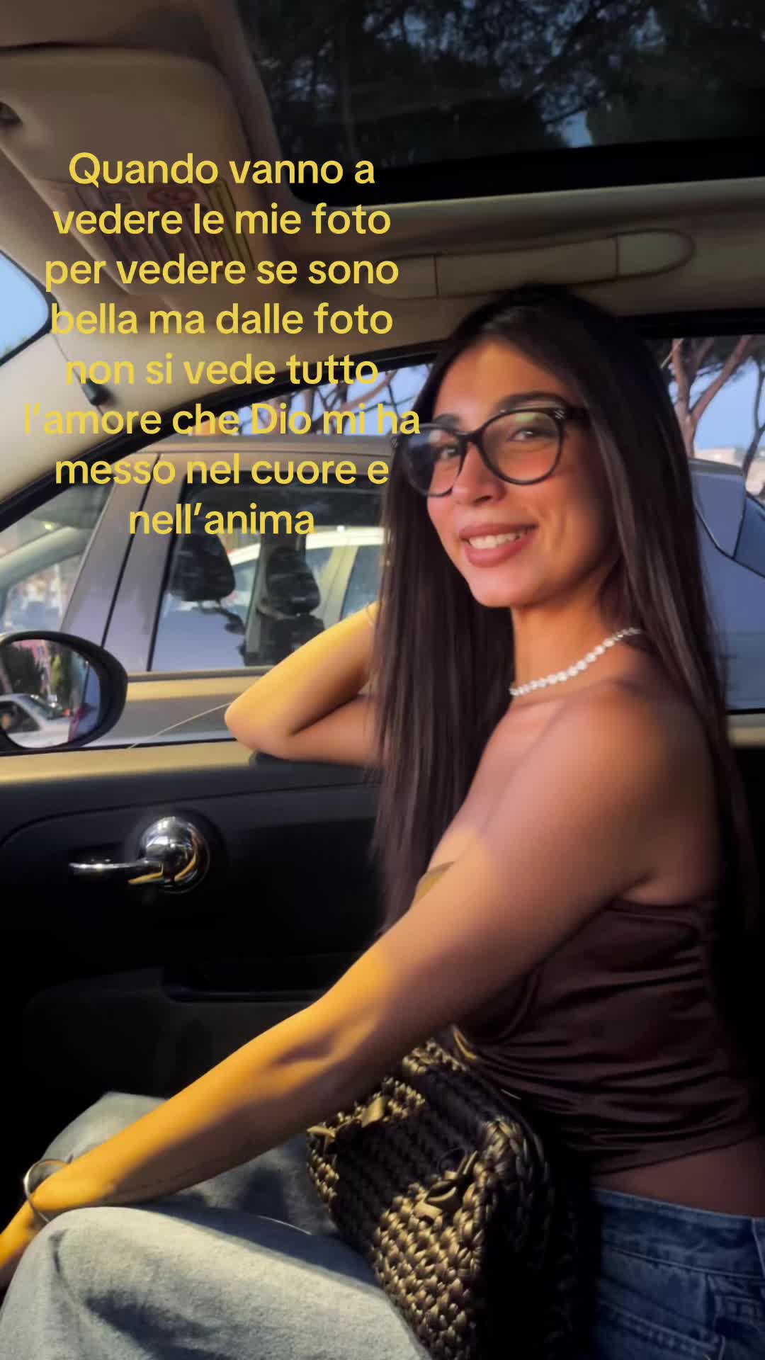 @Frizzii_
