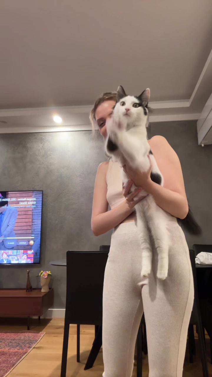 @Almira &Ouml;z&ccedil;elik