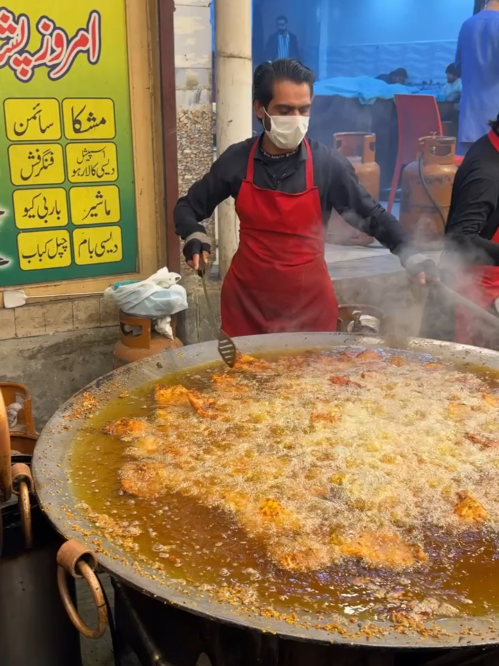 @wefoodiepk