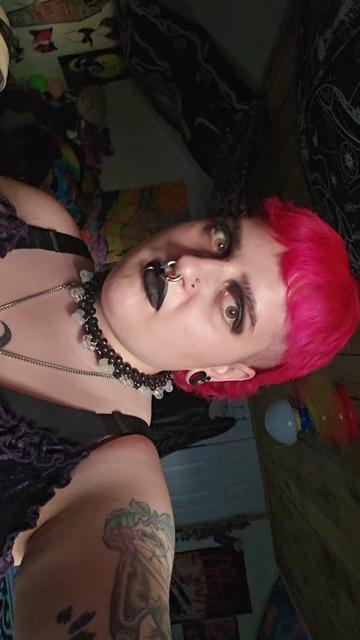 @Sar 🦇 🩸